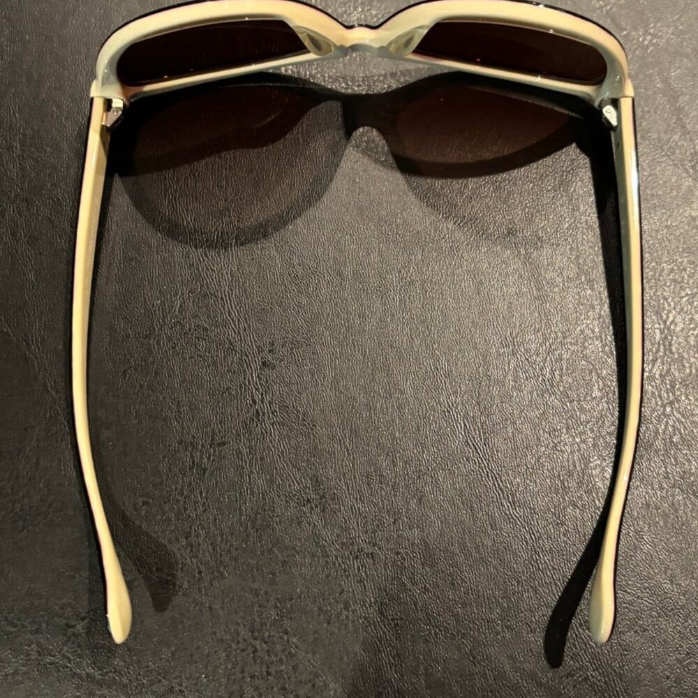 Women's Calvin Klein CK4256S 110 Tortoise & Beige Sunglasses, EUC - Picture 5 of 8